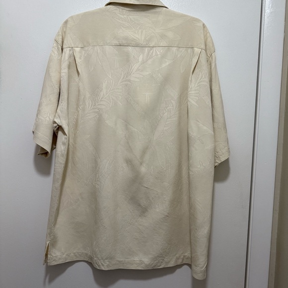 Tommy Bahama Shirt Mens Large L Ivory Hawaiian 100% Silk Floral - Picture 2 of 12